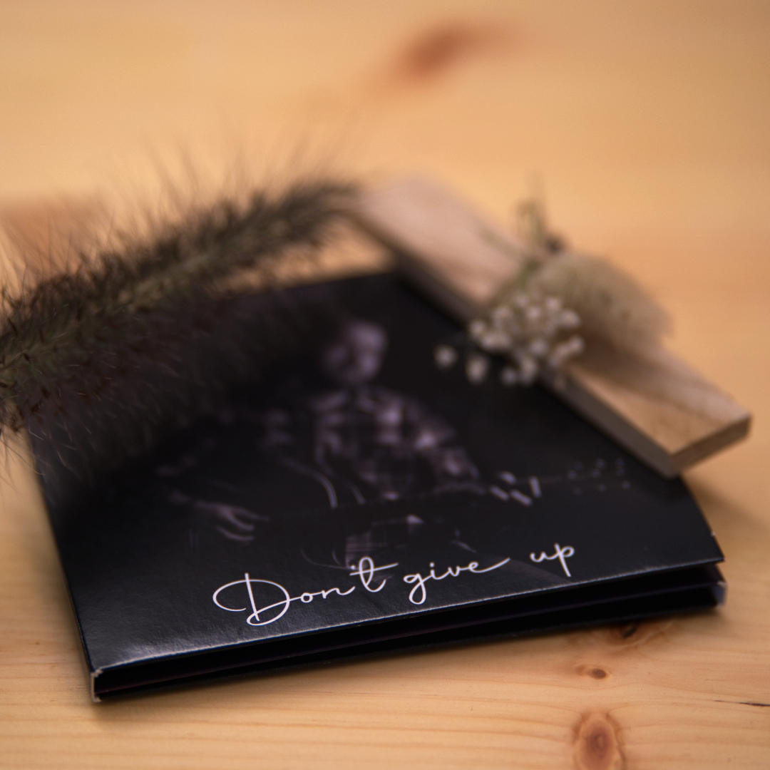 Don't Give Up - CD – Bild 2